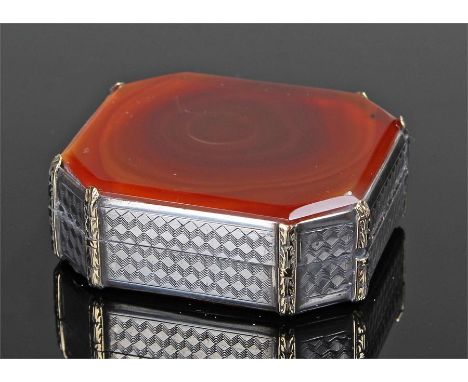 19th Century white and yellow metal agate set box. The box with an agate lid and base engine turned white metal with applied 