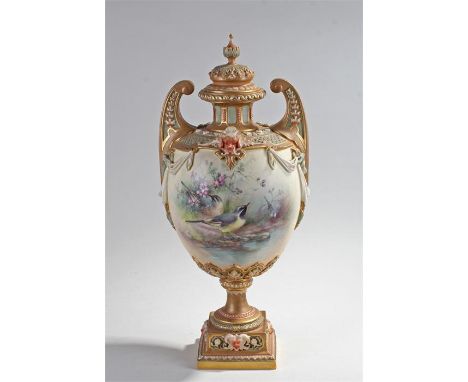 Exceptional Royal Worcester twin handled lidded vase, decorated by Charles Baldwyn circa 1901, with a scene of grey wagtails 