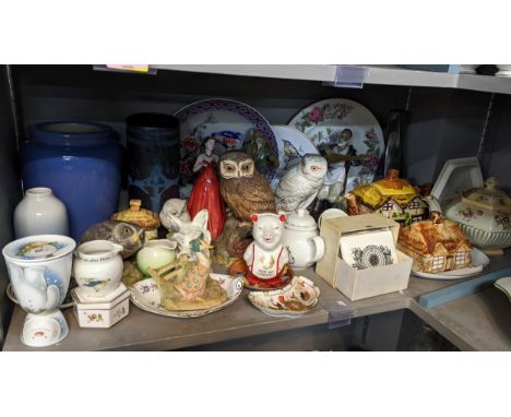 A mixed lot to include Chinese mudmen figures, a studio pottery vase possibly by Carstens Tonnishof, a Sandland ware Countess