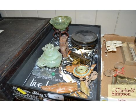 A box containing a jade type Koro, various keys etc.