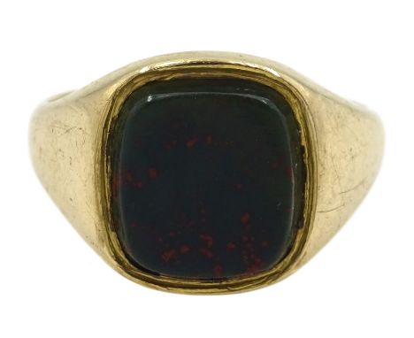 9ct gold bloodstone signet ring, Birmingham 1957Condition Report:Approx 4.75gm, size L-M, shank slightly bent