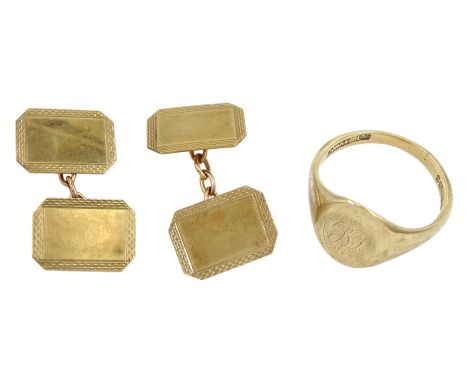 Gold signet ring, Birmingham 1956 and pair of gold cufflinks, all hallmarked 9ctCondition Report:Approx 8.65gm, ring size R-S