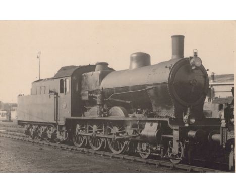A collection of approximately 100 postcards of French railway interest, most of locomotives.Buyer’s Premium 29.4% (including 