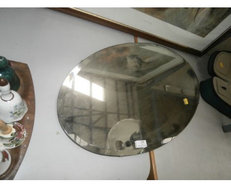 oval mirror