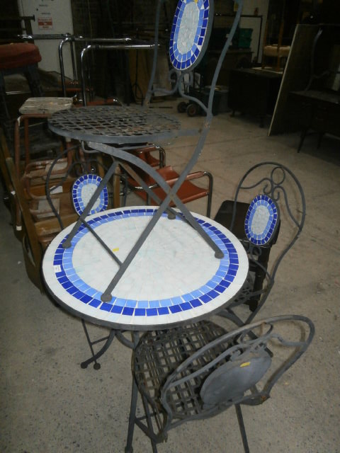 mosaic garden table and 4 chairs