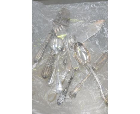 A mixed lot of assorted Victorian and later hallmarked silver and silver plate to include basting spoon, Kings pattern, a pla