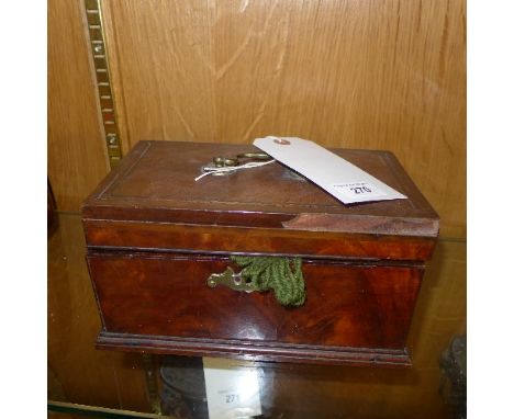 A Georgian mahogany tea caddy (a/f)