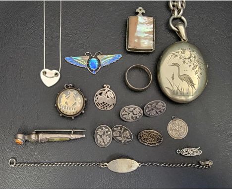 INTERESTING SELECTION OF MOSTLY SILVER JEWELLERYincluding a Japanese mother of pearl set pendant, a hardstone set brooch in t