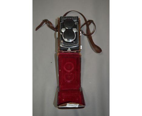 Yashika Box Camera Model: 635