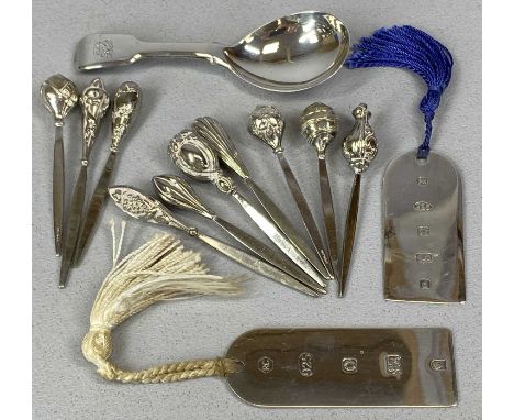 GROUP OF SMALL SILVER/WHITE METAL ITEMS, William IV caddy spoon, monogrammed handle, London 1831, William Eaton, ten Tow Ster