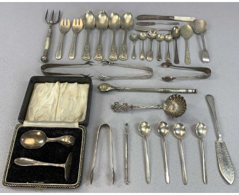 GROUP OF SMALL SILVER & SILVER PLATED ITEMS including cased child's spoon and pusher, Birmingham 1936, swizzle stick, Birming