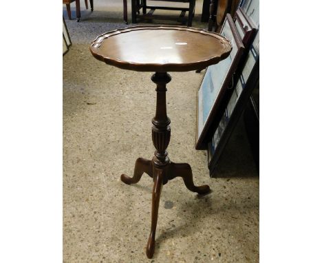 REPRODUCTION WALNUT TOPPED WINE TABLE ON A TRIPOD BASE 