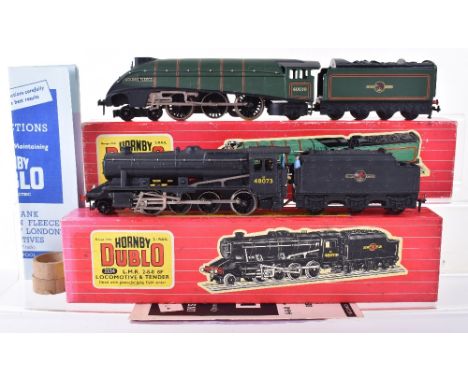 Hornby Dublo two boxed 2-rail locomotives, 2211 4-6-2 streamlined ‘Golden Fleece’ locomotive and tender, green livery, excell