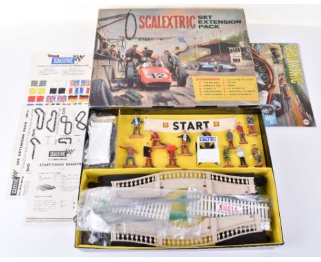 Scarce Scalextric  HP/1 Extension Pack set, contains: hump back bridge, change over tracks, straights B start finish banner, 