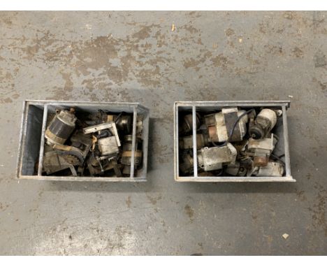 A quantity of magnetosincluding mag dynos, various Lucas and BTH magnetos, condition and completeness unknown, close inspecti