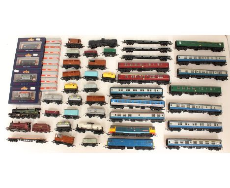 Hornby: A collection of assorted Hornby and Triang, OO Gauge, unboxed model railway to include: 'Severn Valley Railway' diese