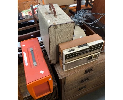 A number of 78s; together with a Specto projector, an Aldis projector and a vintage radio 