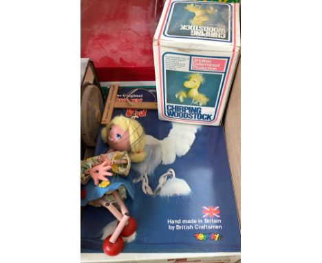 Three vintage puppets: Chirping Woodstock by Another Determined Production, boxed; The Original Gooney Bird (Lionel), by Toyw