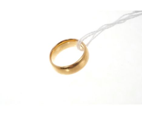 22ct gold wedding ring (London 1916).  Ring size approximately K CONDITION REPORT Total gross weight approximately 9.6 grams.