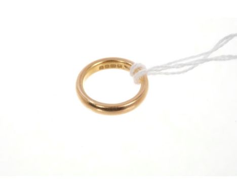 Gold (22ct) wedding ring (Birmingham 1925).  Size K CONDITION REPORT 7.5 grams, 3.75mm band width, 2.20mm band depth, clear h