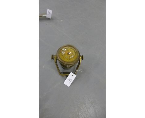 A Sestrel brass cased ship's compass and gimbold, No.9363/D, 20 x 27cm 