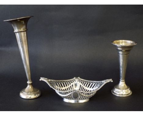 Victorian silver oval bonbon dish, the pierced bowl with floral garlands, maker William Hutton & Sons, London 1895, 7.5" long