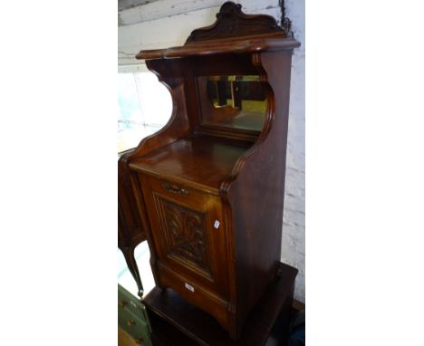 A Victorian mahogany mirror-back coal purdonium, W38cm 
