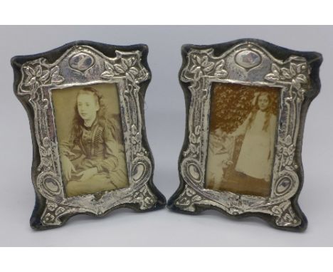 A pair of silver Art Nouveau frames, Birmingham 1907, a/f, 9.5cm