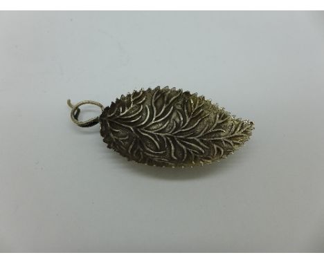 A Georgian silver caddy spoon, Birmingham 1814