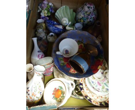 A quantity of mixed china including Royal Worcester bowl, Doulton figures, Rosenthal display plate (boxed), Isle of Wight Pot