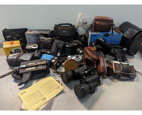 Mixed camera and accessories, binoculars and others to include Kodak, Nikon, Minolta, Casio, Horizon binoculars and othersLoc