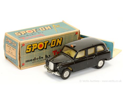 Triang Spot-On 155 Austin FX4 "Taxi" - black body, cream interior with black steering wheel, silver trim, cast spun hubs - Go