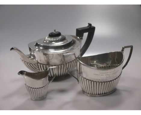 An Edwardian silver 3 piece matched tea service, 29oz, (3)  