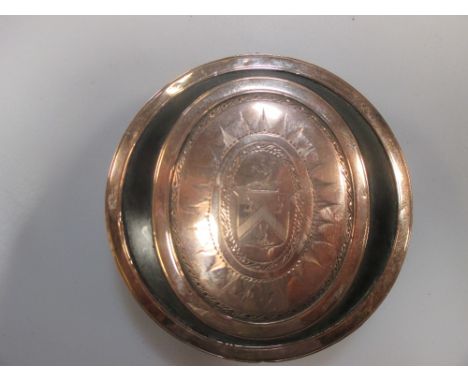 An 18th rose gold and tortoiseshell snuff box, set with central crest of stag's head and branch over shield with further thre