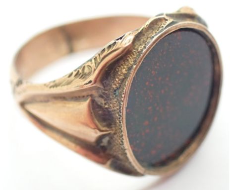 9ct gold bloodstone ring size P 2.7g 