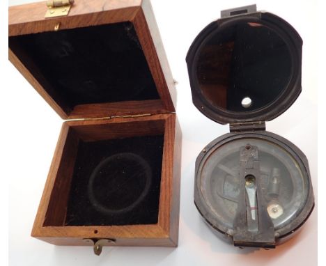 Boxed vintage style compass 
