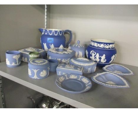 A collection of Wedgwood Jasperware to include trinket boxes 