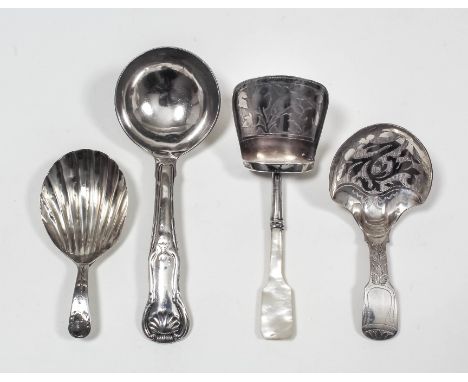 A George III silver caddy spoon with shell pattern bowl and engraved handle, by George Wintle, London 1809 (weight 5.7 gramme