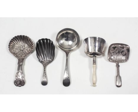 A George IV silver caddy spoon, the shell pattern bowl embossed with flowers and basket weave, and Kings pattern handle, by J