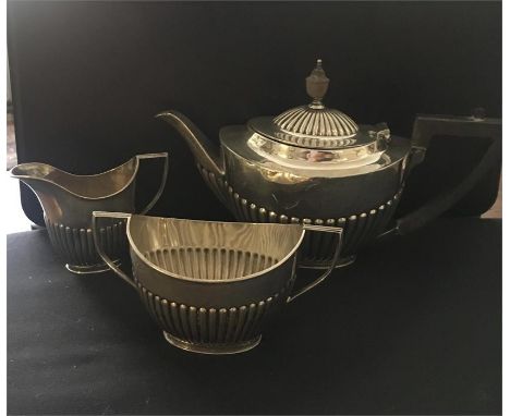 Small fluted silver three piece tea service London assayed for 1901 by the Goldsmiths and Silversmiths Co. 13.3 ozt