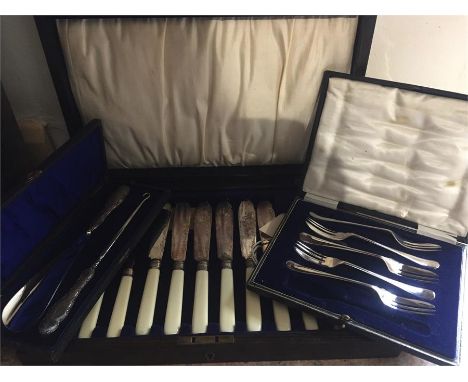 Selection silver items inc. boxed fish knives and forks, shoe horn, button hook and cake forks