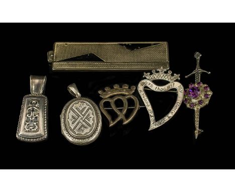 Good Collection of Vintage Silver Items. Includes Brooches, Pendants & Fold up Comb. All Stamped for Silver. ( 6 ) Items In T