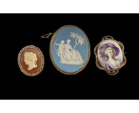 Collection of ( 4 ) Vintage Cameo Brooches. Wedgewood Cameo Approx 5.5 by 7 cms. 