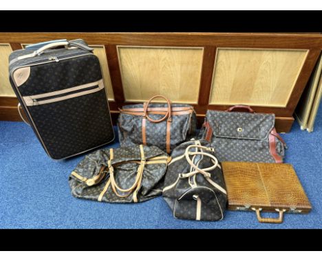 Collection of Fashion Travel Bags, comprising four assorted large bags, and a matching suitcase, together with a tan 'mock cr