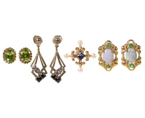 A pair of opal and emerald ear studs, in gold marked 18K, 16mm, 4.1g, a sapphire and cultured pearl ear stud in gold, marked 