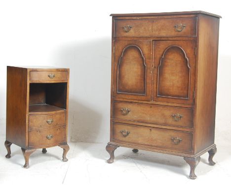 A vintage 1940s mid century walnut veneered tallboy / bachelors chest&nbsp; / chest of drawers having a flared top over a fie