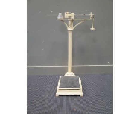 Painted vintage Weylux weighing scales