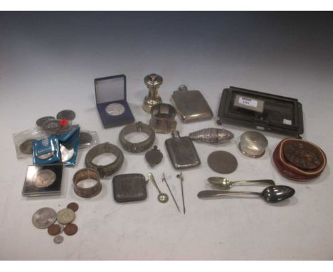 A collection of silverware including a vesta case, matchbox cover, desk inkstand (well missing), flexi fish vesta (A/F), hip 