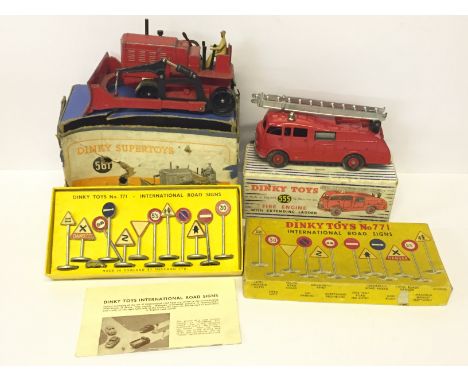 Dinky Toys 771 International Road Signs, overall G-VG (one unattached from base) with leaflet in G box. Together with Dinky T