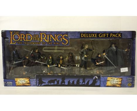 Toy Biz Lord Of The Rings The Fellowship Of The Ring Deluxe Gift Pack #81271, 9 x figure set including Frodo Baggins, Gandalf